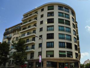 ? Bureau à louer – 12 5 m² au centre-ville de Perpignan (Place Catalogne)