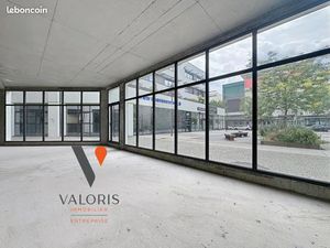 Local commercial 150 m²