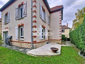 Maison 7 pièces 197 m²