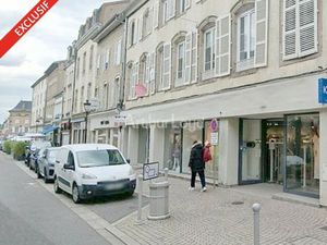 Local commercial 362 m²