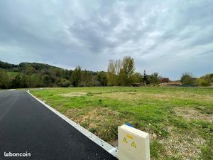 Terrain 739 m² Saint Caprais De Lerm