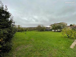 Terrain 1 750 m² Cancon