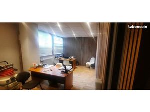 22 m² de Bureaux meublés à louer en RDC La cepiere 390