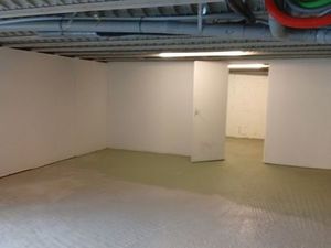 Entrepôt local garde meuble proche hôpital