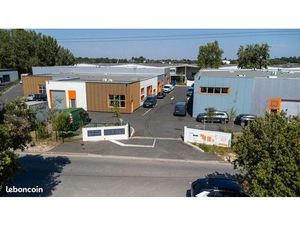Local d'activité 258 m²