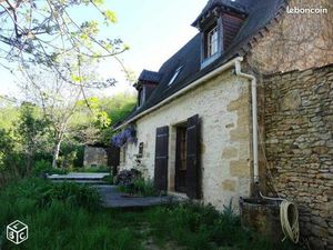 Maison périgourdine avec terrain et dépendances