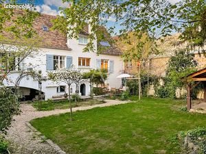 Propriété 9 pièces 274 m²