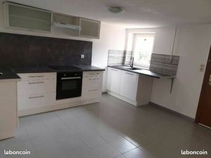 Maison individuelle T4 avec 2 chambres + Garage attenant et porte électrique