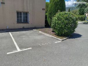 Loue place de parking La Bléjarde Peymeinade