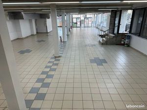 Local commercial /parking