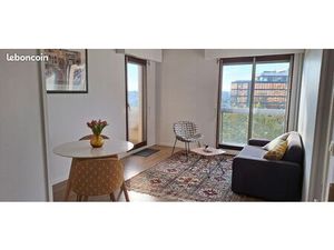 2 pièces 50m2 face au lac de Créteil