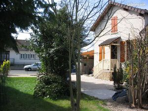 Studio meuble dans maison
