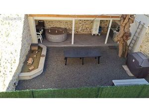 Appartement Rénové avec Terrasse et Cour Privative à Quissac (30)