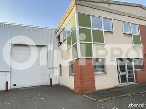 Local d'activité 379 m²