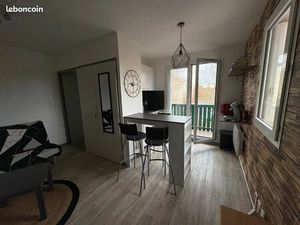 Appartement meublé avec Balcon et Place de Parking 19m2 Billère