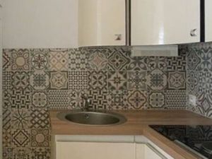 Beau studio fonctionnel bien agencé