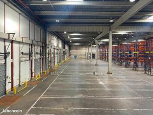 Local logistique 32 073 m²