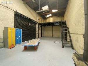 Local bureaux 250 m²