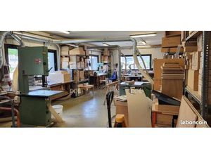 Local bureaux 723 m²