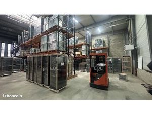 Local bureaux 834 m²