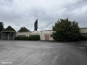 Local d'activité 2 500 m²