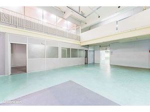 Local 350 m² Pantin