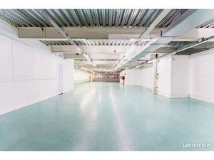 Local 633 m² Pantin