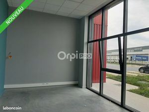 Local d'activité 253 m²