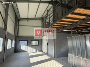 Local d'activité 130 m²