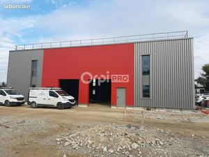 Local d'activité 300 m²