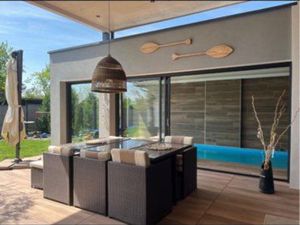 Villa 200m2 piscine intérieur