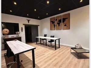 Local professionnel rénové avec jardin – Quai de Brazza