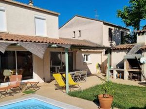 LOUE VILLA 106m2 avec 3 CHAMBRES et avec piscine