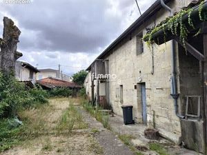 Entrepôt 300 m² Saint Loubes