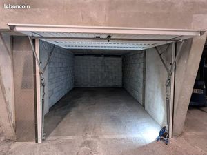 ?️ Grand garage / box fermé 19 5 m² – sécurisé – Castelnau-le-Lez centre
