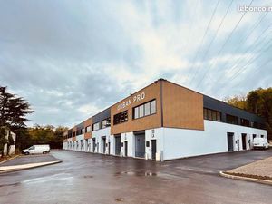 Local 158 m² Neuilly-Plaisance