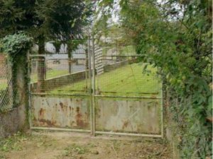 Terrain constructible à vendre ou à louer – Trébons (65) Description : À vendre ou à louer