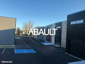 Local d'activité 886 m²