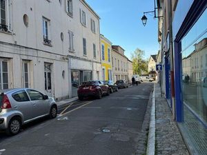 Local commercial Provins