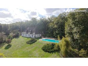 Are : grande maison familiale sur 1 6 ha (dont 1 2 ha constructibles)  pour maison de fami