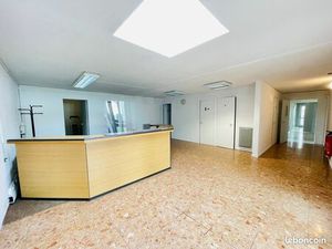 Local en rez de chaussee