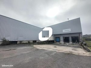 Local d'activité 1 907 m²