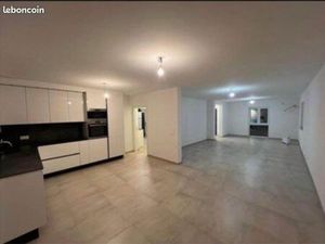 Loue belle et grande maison de 2023