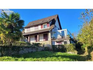 Maison 7 pièces 220 m²