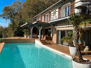 Villa vue sur la Rhune