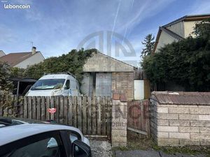 Local industriel 100 m²