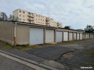 Béziers  Font neuve. Garage avec mezzanine