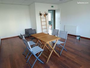 Bureaux en location à Corps Nuds