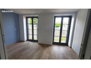 Joli Appartement 3-4 chambres en duplex 102m2 avec loggia au cœur du village de Laplume