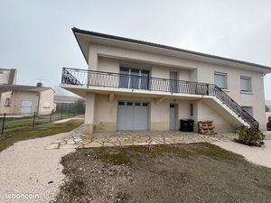 Maison entièrement rénovée à louer